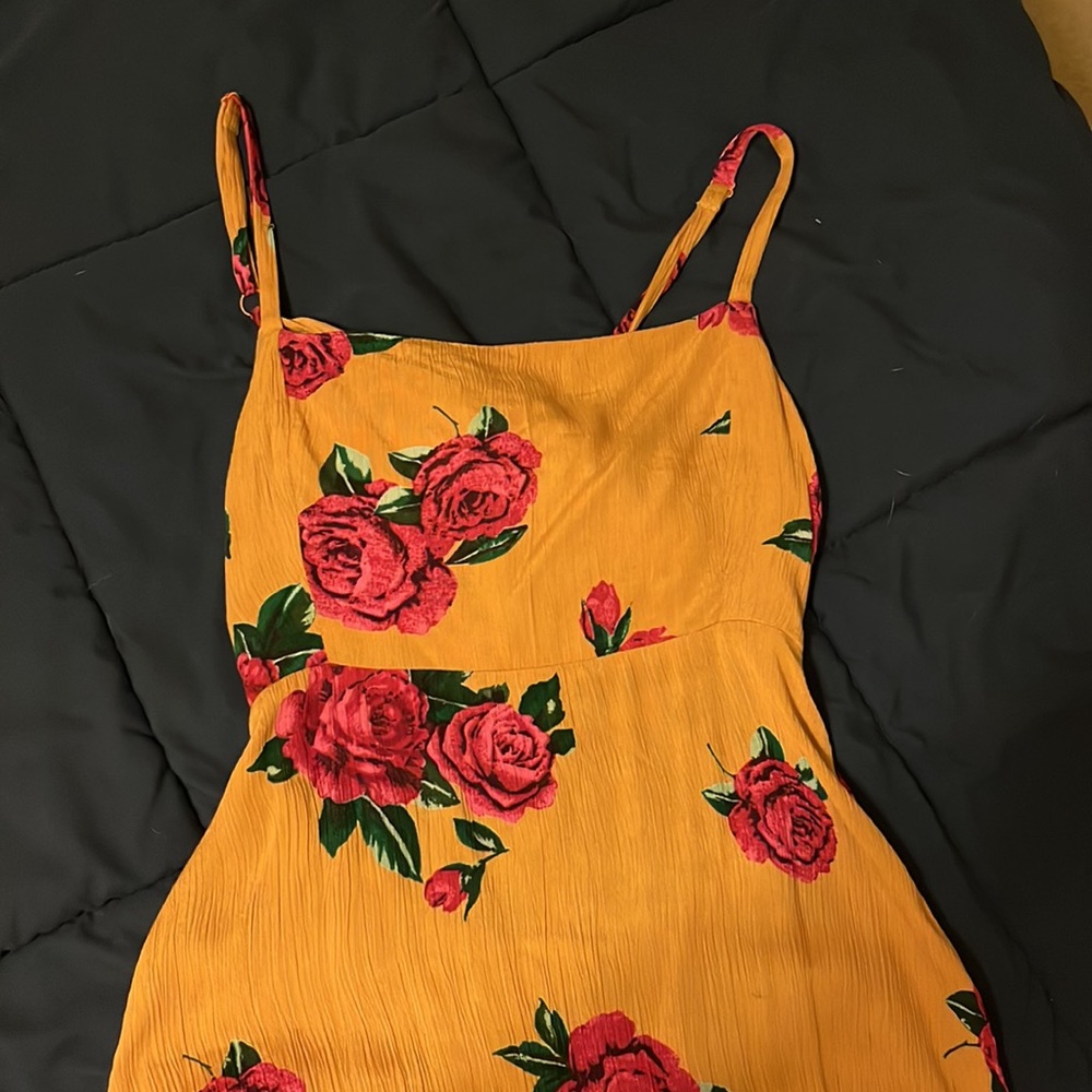 Volcom dress with open back